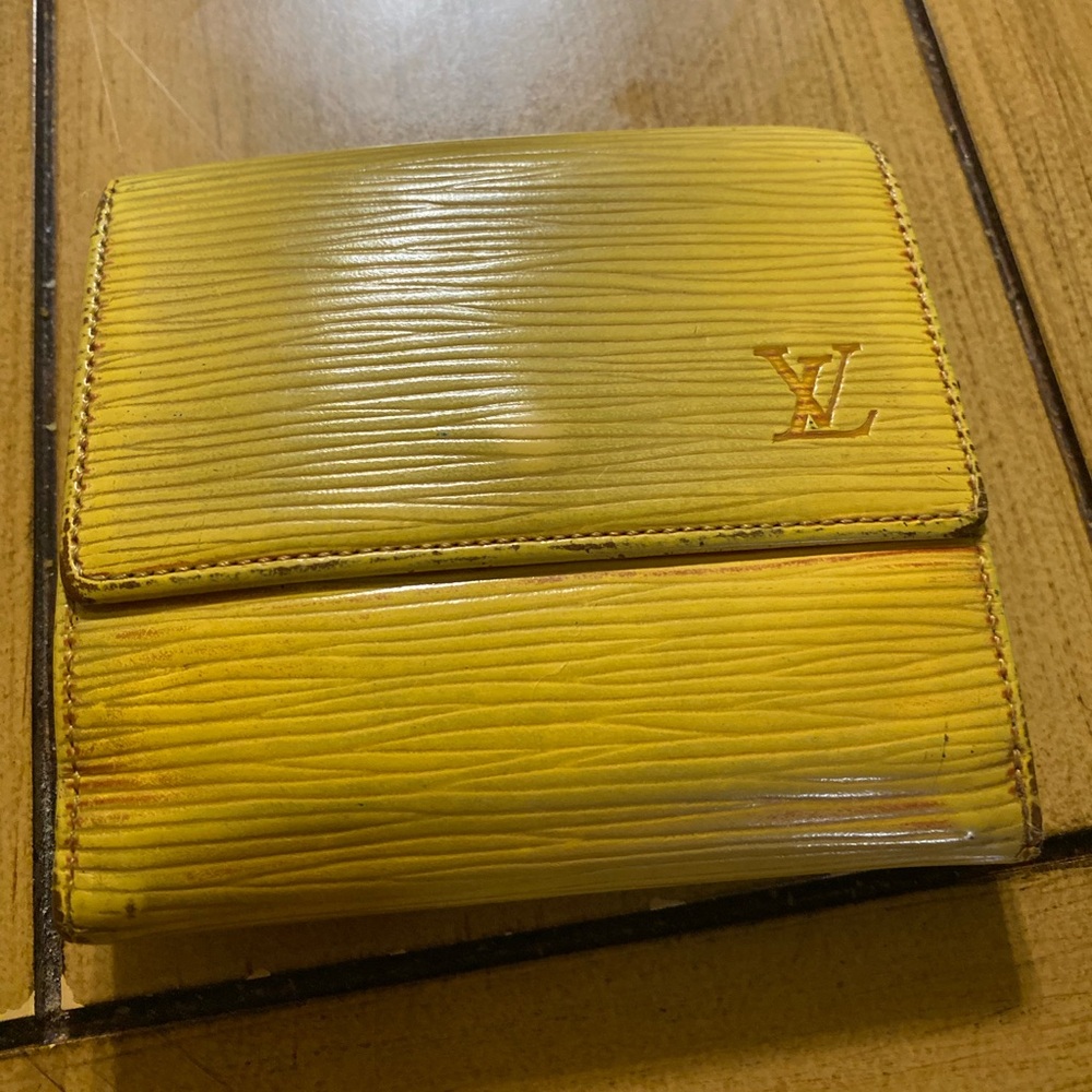 Louis Vuitton vintage Yellow Epi Wallet